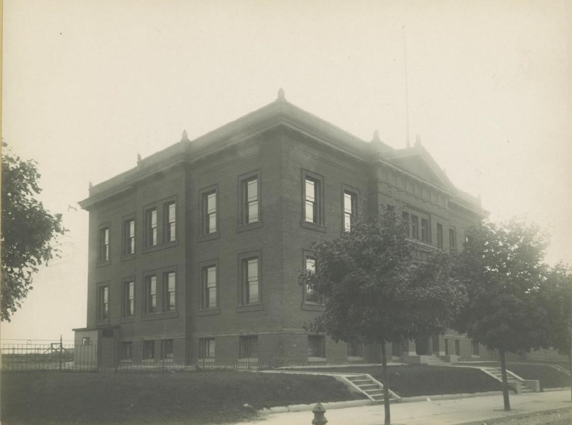 Bruce School at 770 Kenyon Street NW around 1900, directly across from 749 Kenyon